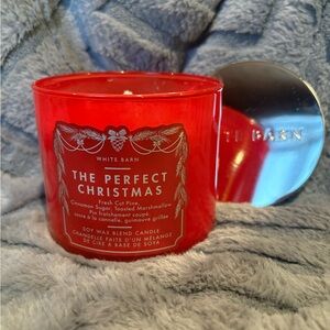 White Barn Festive Red Candle